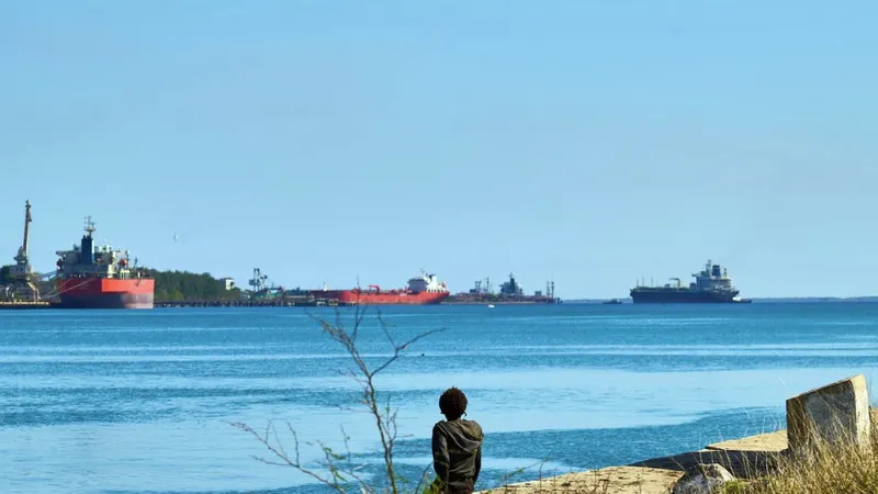 Tàu chở dầu Nga hướng tới Cuba