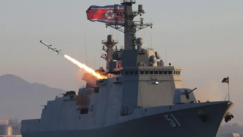 Tên lửa hành trình chống hạm được phóng từ tàu khu trục số 51 Choe Hyon. Ảnh: RODONG SINMUN