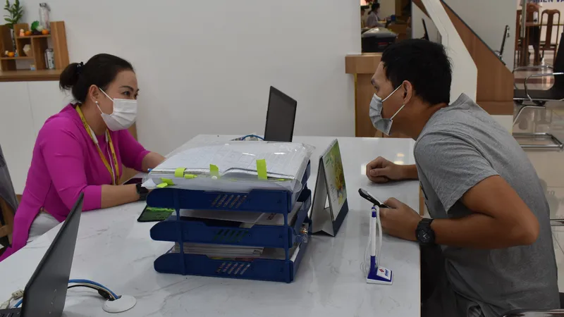 Quận 11 tạm ngưng tiếp nhận hồ sơ trực tiếp đối với một số lĩnh vực