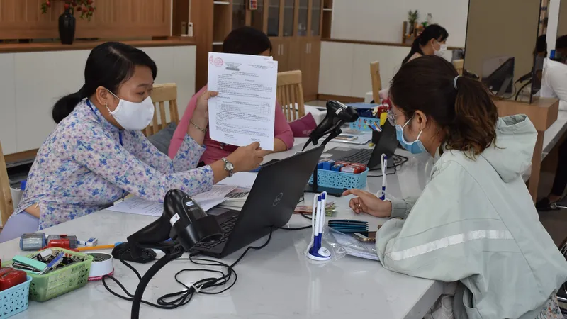 Bộ phận tiếp nhận và trả hổ sơ của UBND quận 11