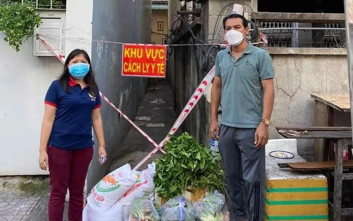 Quận 1 cung cấp hàng hóa cho người dân ở khu vực cách ly