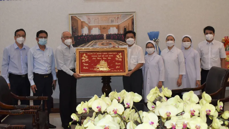 Trưởng Ban Tuyên giáo Thành ủy TPHCM Phan Nguyễn Như Khuê thăm, chúc tết Văn phòng Hội đồng Giám mục Việt Nam