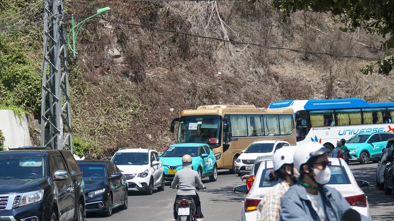 Nha Trang điều chỉnh biển cấm xe khách trên 29 chỗ lưu thông vào khung giờ cao điểm