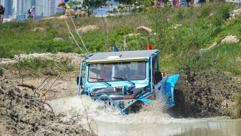 Kịch tính giải đua xe thể thao và địa hình ở Nha Trang