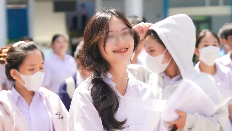 Học sinh lớp 12 tại Khánh Hòa tham gia thi tốt nghiệp THPT năm 2025. Ảnh: HIẾU GIANG