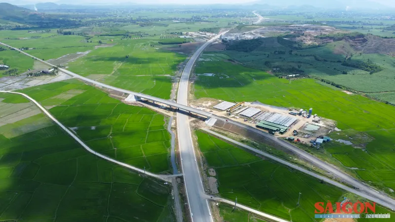 Tăng tốc về đích 20km đầu tuyến cao tốc Khánh Hòa - Buôn Ma Thuột 