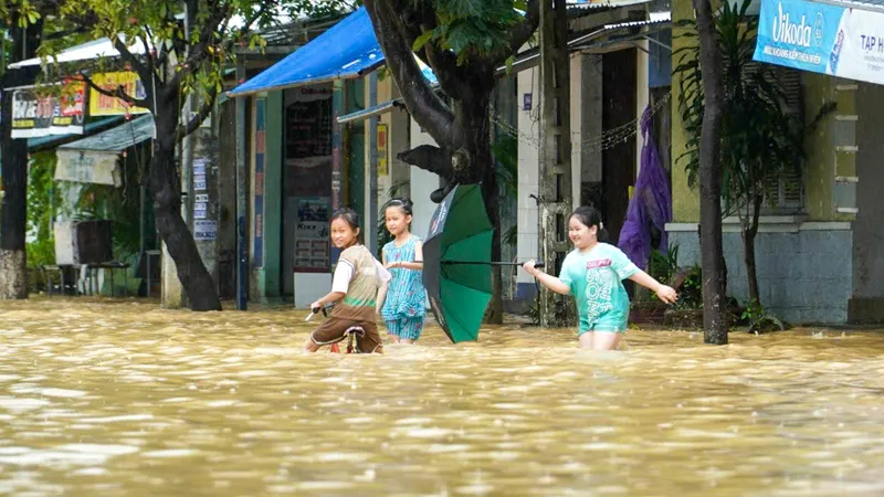 Khánh Hòa: Yêu cầu các hồ chứa hạ mực nước để đảm bảo an toàn
