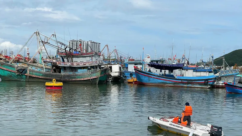 Tỉnh Khánh Hòa cấm toàn bộ hoạt động của tàu, thuyền hoạt động, đi lại trên biển từ 7 giờ ngày 28-11