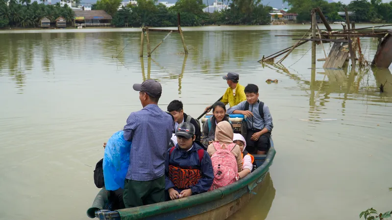 Khánh Hòa: Người dân chờ xây cầu bê tông nối đôi bờ sông Cái