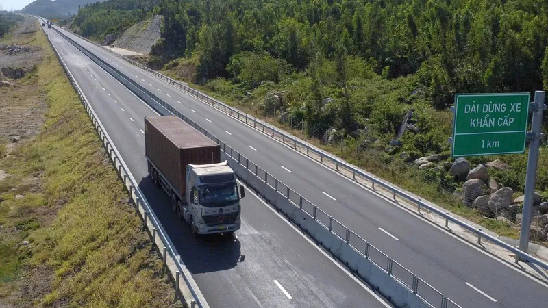 Chủ đầu tư lên tiếng vụ các vết vá trên tuyến cao tốc Vân Phong – Nha Trang