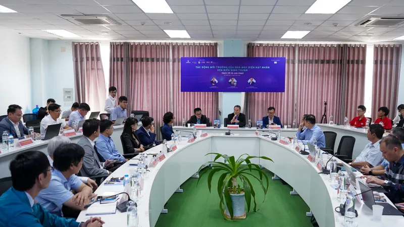 Chuyên gia thảo luận về tác động môi trường của dự án điện hạt nhân