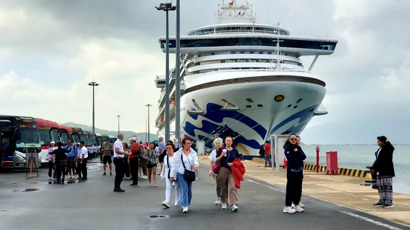 Khánh Hòa đón tàu biển Diamond Princess cùng 2.750 khách du lịch
