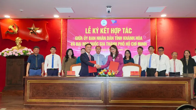 UBND tỉnh Khánh Hòa và Đại học Quốc gia TPHCM ký kết hợp tác