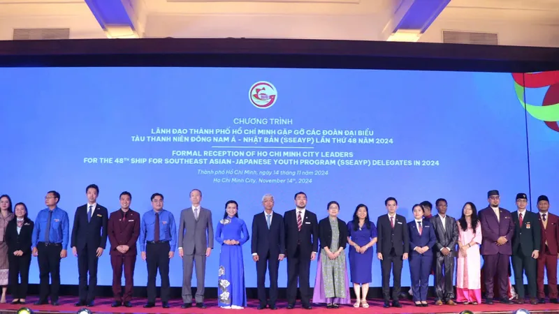 Lãnh đạo TPHCM gặp gỡ các đoàn đại biểu Tàu Thanh niên Đông Nam Á và Nhật Bản