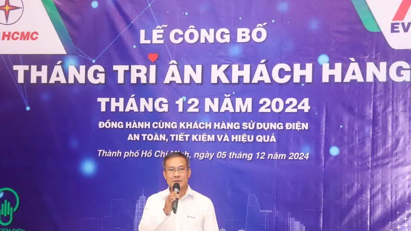 Phó Tổng giám đốc Tổng công ty Điện lực TPHCM Bùi Trung Kiên phát biểu tại buổi lễ