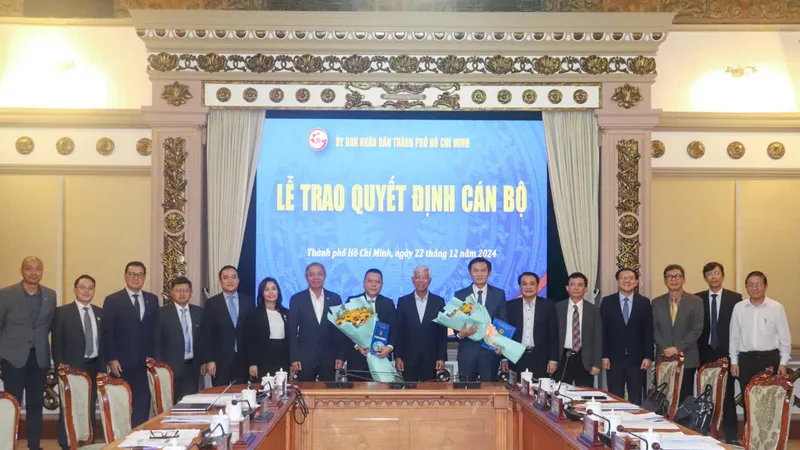 Chủ tịch UBND TPHCM bổ nhiệm lãnh đạo Trung tâm Cách mạng Công nghiệp lần thứ 4