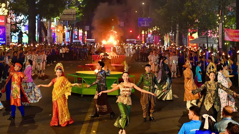 Lễ hội Thanh niên TPHCM năm 2025 với thông điệp “Thế hệ mới - Thích ứng - Kết nối và Chia sẻ”