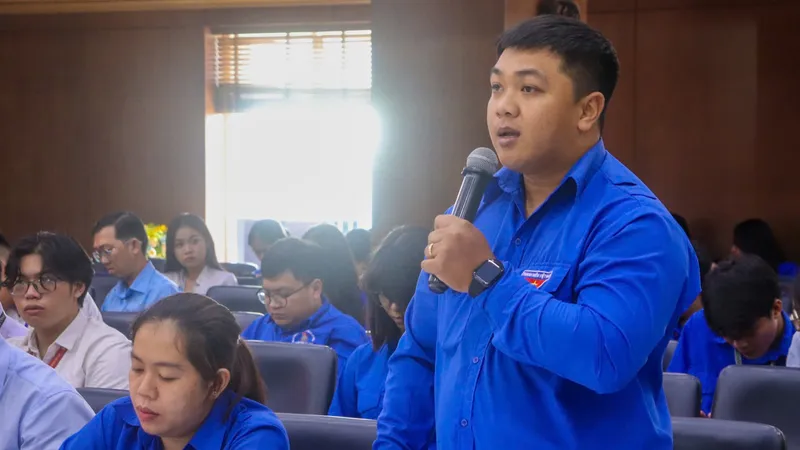 Đoàn viên, thanh niên tiên phong trong bảo vệ nền tảng tư tưởng của Đảng