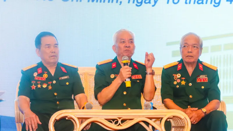 Nhân chứng lịch sử kể về khoảnh khắc xe tăng húc đổ cổng Dinh Độc Lập