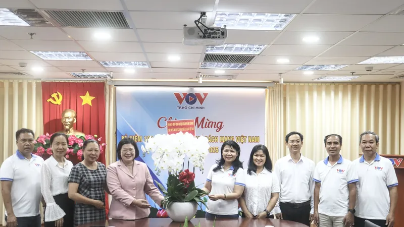 Trưởng Ban Tổ chức Thành ủy TPHCM thăm, chúc mừng cơ quan báo chí 