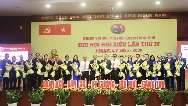 Tổng Công ty Điện lực TPHCM phấn đấu trở thành doanh nghiệp công nghệ số hiện đại