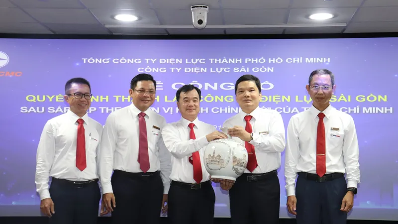 EVNHCMC công bố thành lập 9 công ty mới 