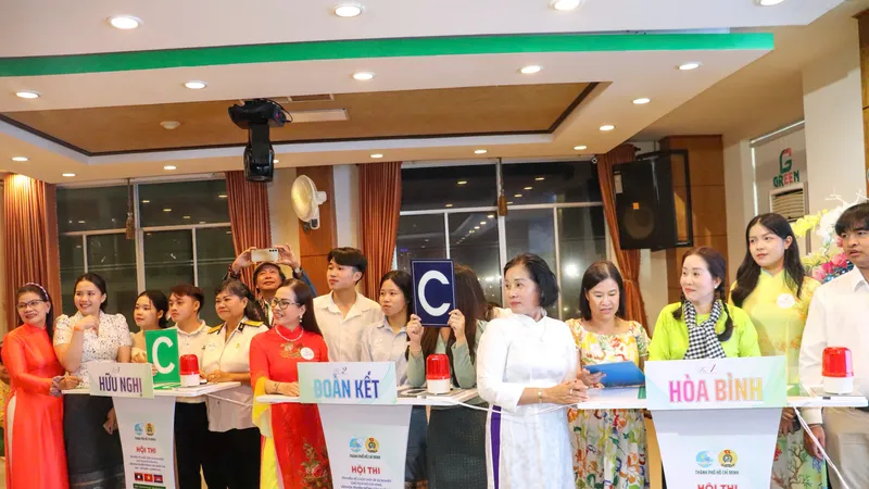 Gắn kết gia đình Việt với sinh viên Lào, Campuchia
