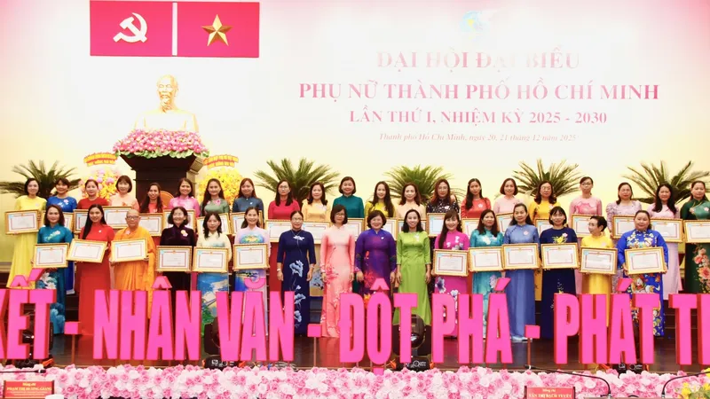 Phiên thứ nhất Đại hội đại biểu Phụ nữ TPHCM nhiệm kỳ 2025 - 2030 