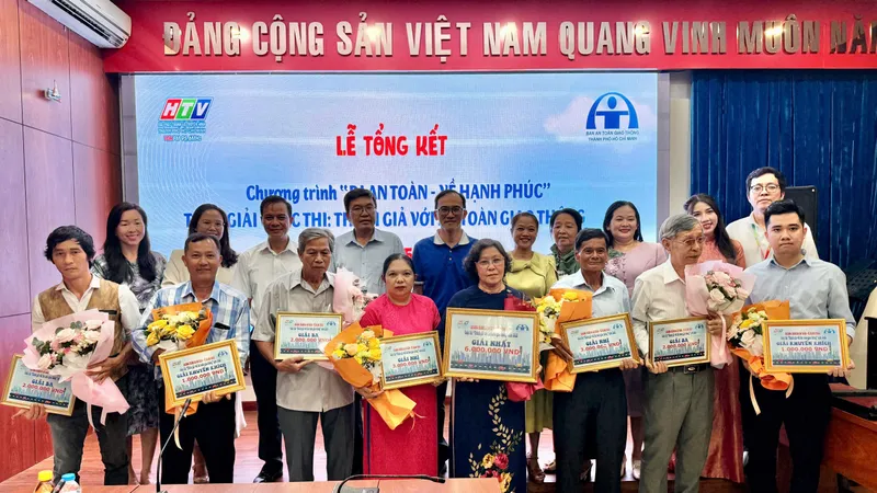 Trao giải cuộc thi “Thính giả với an toàn giao thông” năm 2025