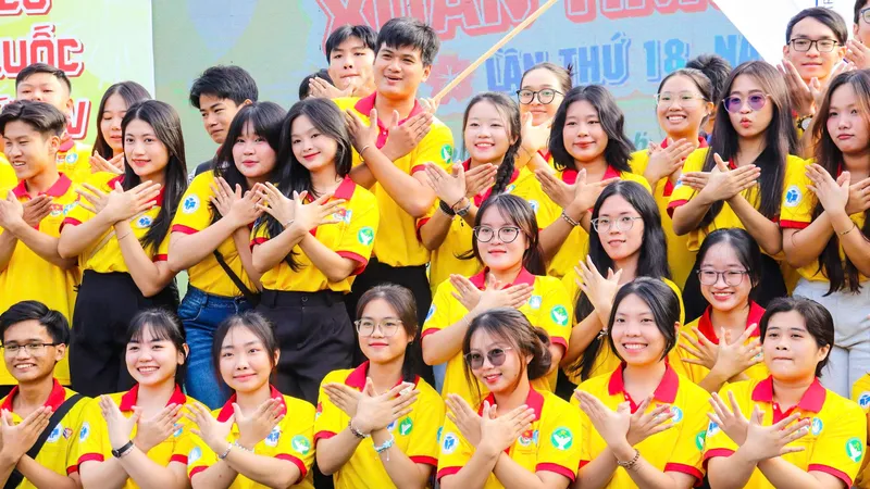Tuổi trẻ TPHCM hào hứng ra quân chiến dịch Xuân tình nguyện năm 2026 