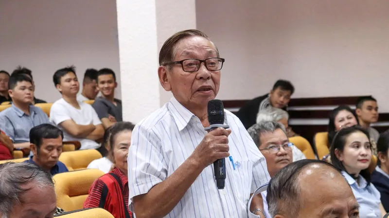 Cử tri phường Tân Bình kỳ vọng vào chương trình hành động của các ứng cử viên
