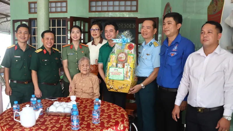 Ngày hoạt động cao điểm đầy ý nghĩa của những chiến sĩ Hành quân xanh