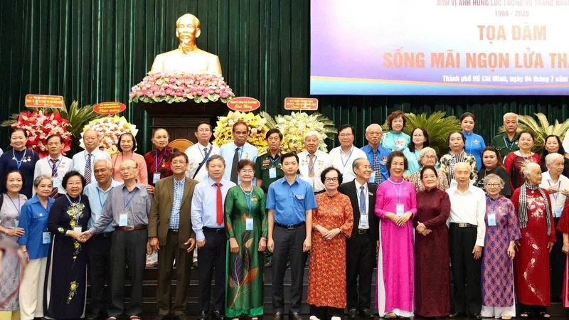 Gìn giữ ký ức thời hoa lửa bằng công nghệ số