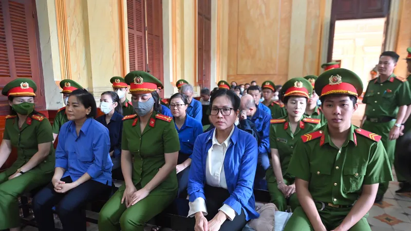 Cựu Tổng giám đốc SJC bị đề nghị 28-30 năm tù