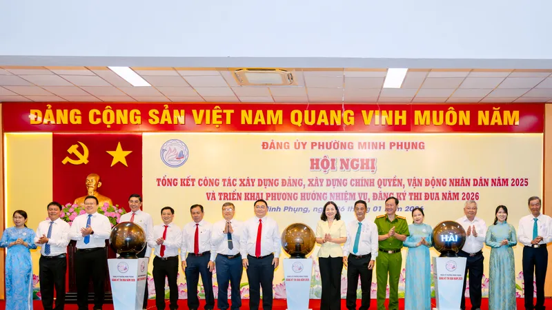Phường Minh Phụng đặt mục tiêu rút ngắn 30% thủ tục hành chính