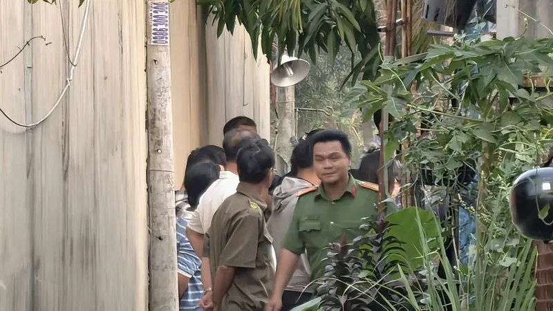 Hai người tử vong bất thường trong căn nhà ở xã Hóc Môn 
