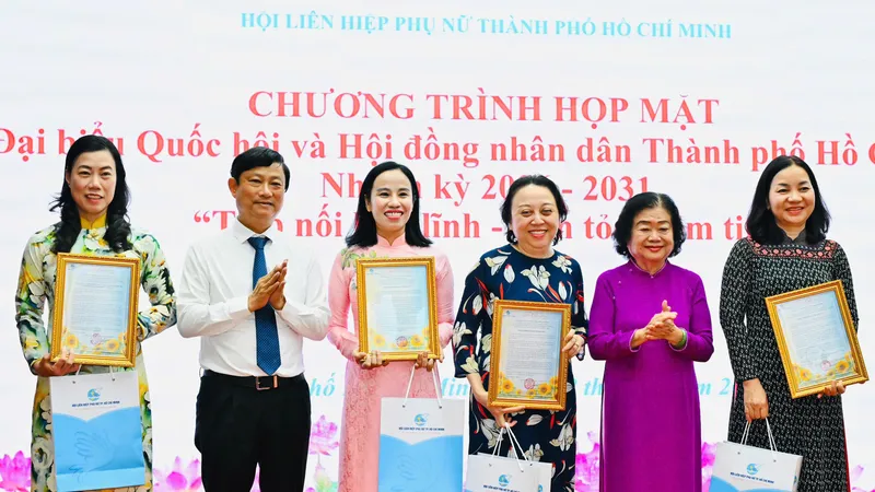 Phẩm chất nữ đại biểu góp phần làm nên tính nhân văn trong chính sách
