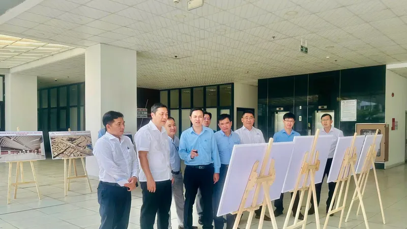 Ban Kinh tế - Ngân sách HĐND TPHCM khảo sát công trường metro số 2, yêu cầu xử lý kịp thời vướng mắc