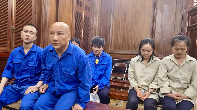 Mua bán trẻ em qua nhóm “cho nhận con nuôi”, các bị cáo lãnh án tù