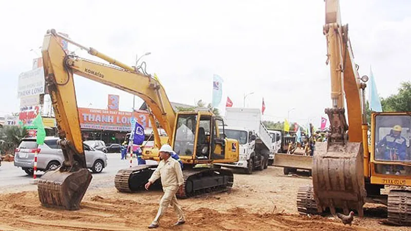 TPHCM điều chỉnh giá đất tính bồi thường tại 6 dự án đường giao thông ​và 4 dự án trường học