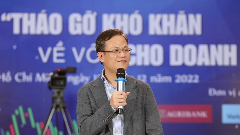 Ông Phạm Chí Quang - Vụ trưởng Vụ Chính sách tiền tệ (Ngân hàng Nhà nước) phát biểu tại buổi tọa đàm