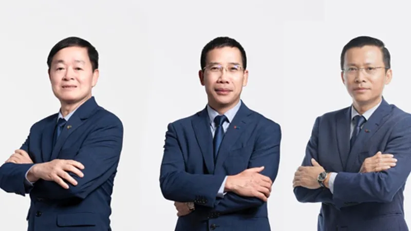 Từ trái qua phải: Ông Lê Hữu Đức, ông Lưu Trung Thái, ông Phạm Như Ánh