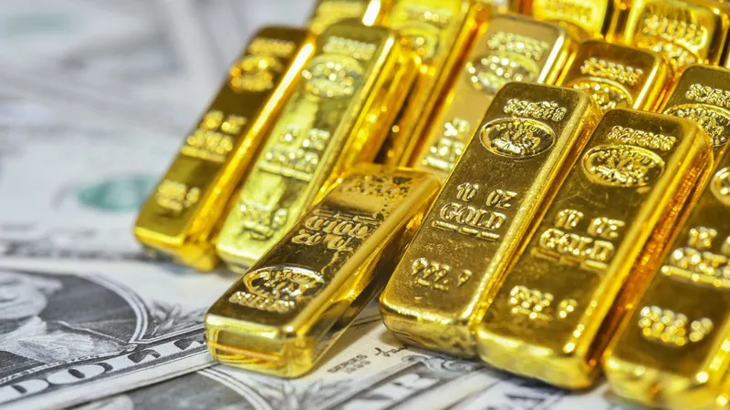 Giá vàng lao dốc sau dự báo lãi suất của FED vào năm 2025