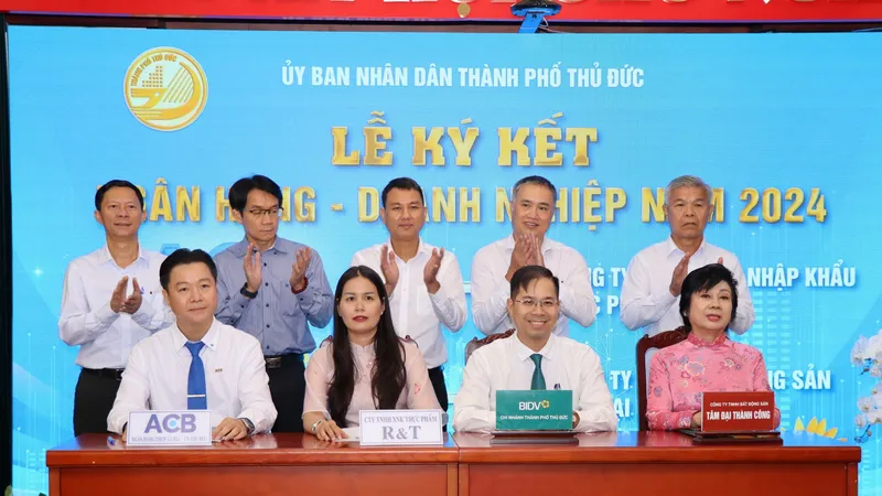 TPHCM giải ngân gần 426.000 tỷ đồng lãi suất ưu đãi thông qua kết nối ngân hàng - doanh nghiệp