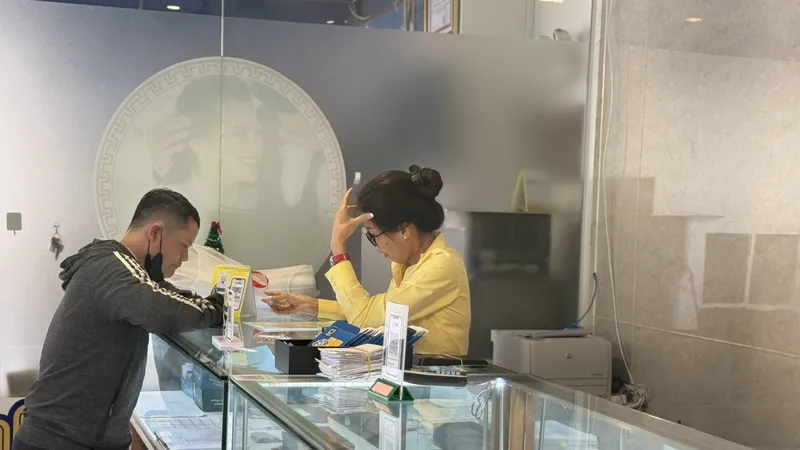 Sáng 18-11, giá vàng trong nước giảm 1,2 triệu đồng/lượng