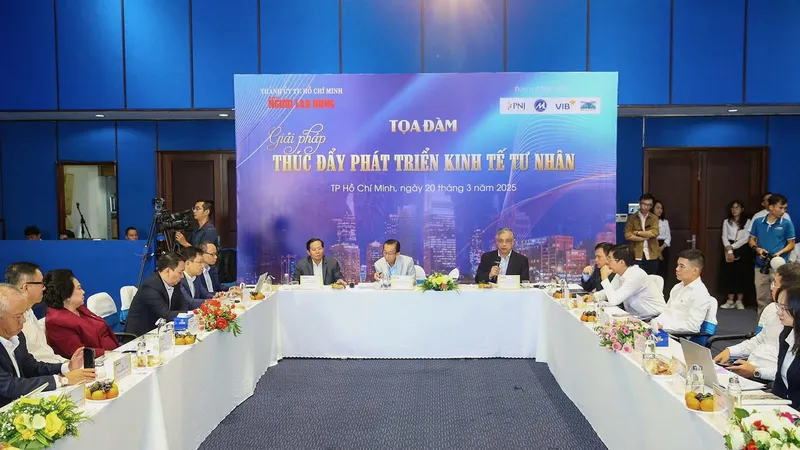 Thúc đẩy phát triển kinh tế tư nhân: Cần có chính sách bình đẳng giữa các doanh nghiệp