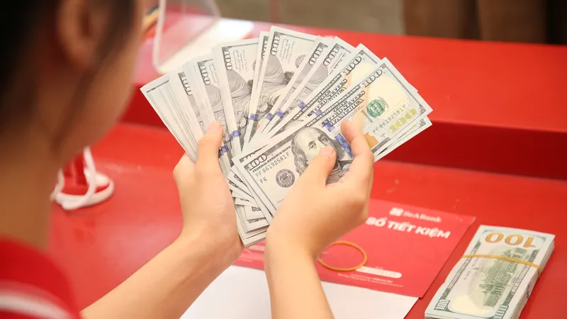 Gần 8 tỷ USD kiều hối chuyển về TPHCM