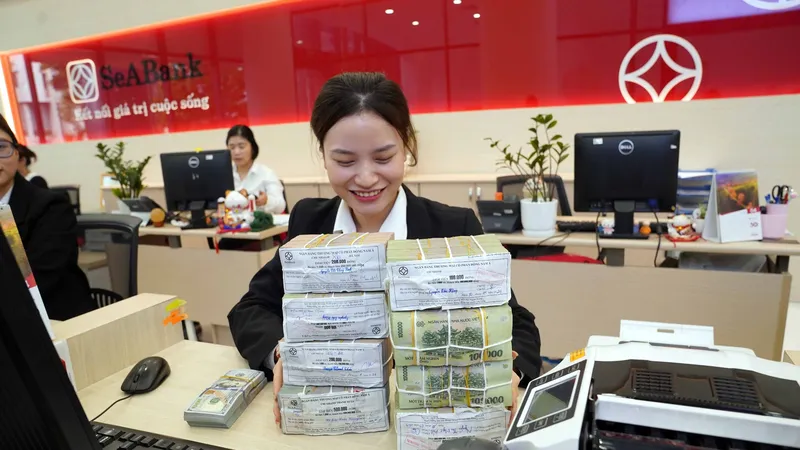 Tiền gửi dân cư tăng, chiếm 40% tổng vốn huy động 