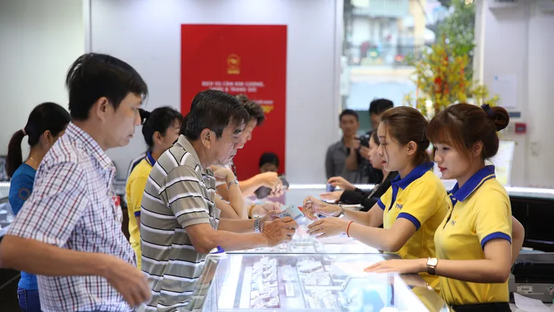 Sáng 20-4, giá vàng trong nước giảm theo giá vàng thế giới