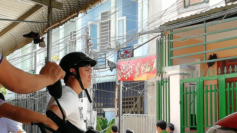 Công an đang phong toả hiện trường. Ảnh: ĐAN NGUYÊN